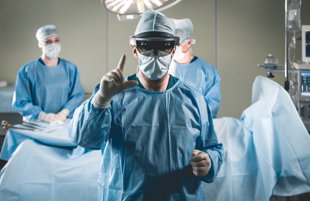 Use of XR in Spinal Surgery and Incorporation of Surgical Theater Tool