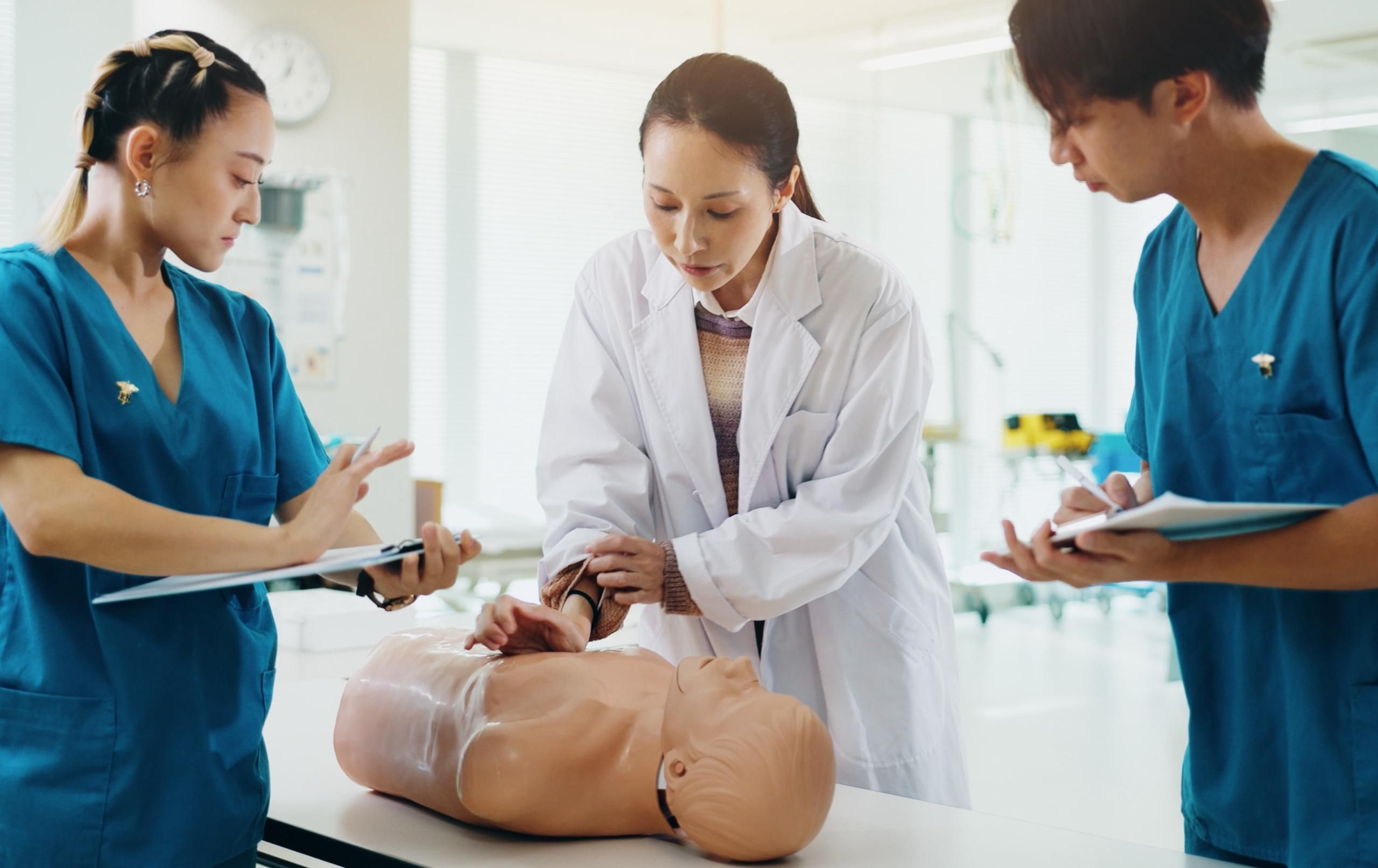 UCSF Outreach Model: High School Intern Healthcare Simulation