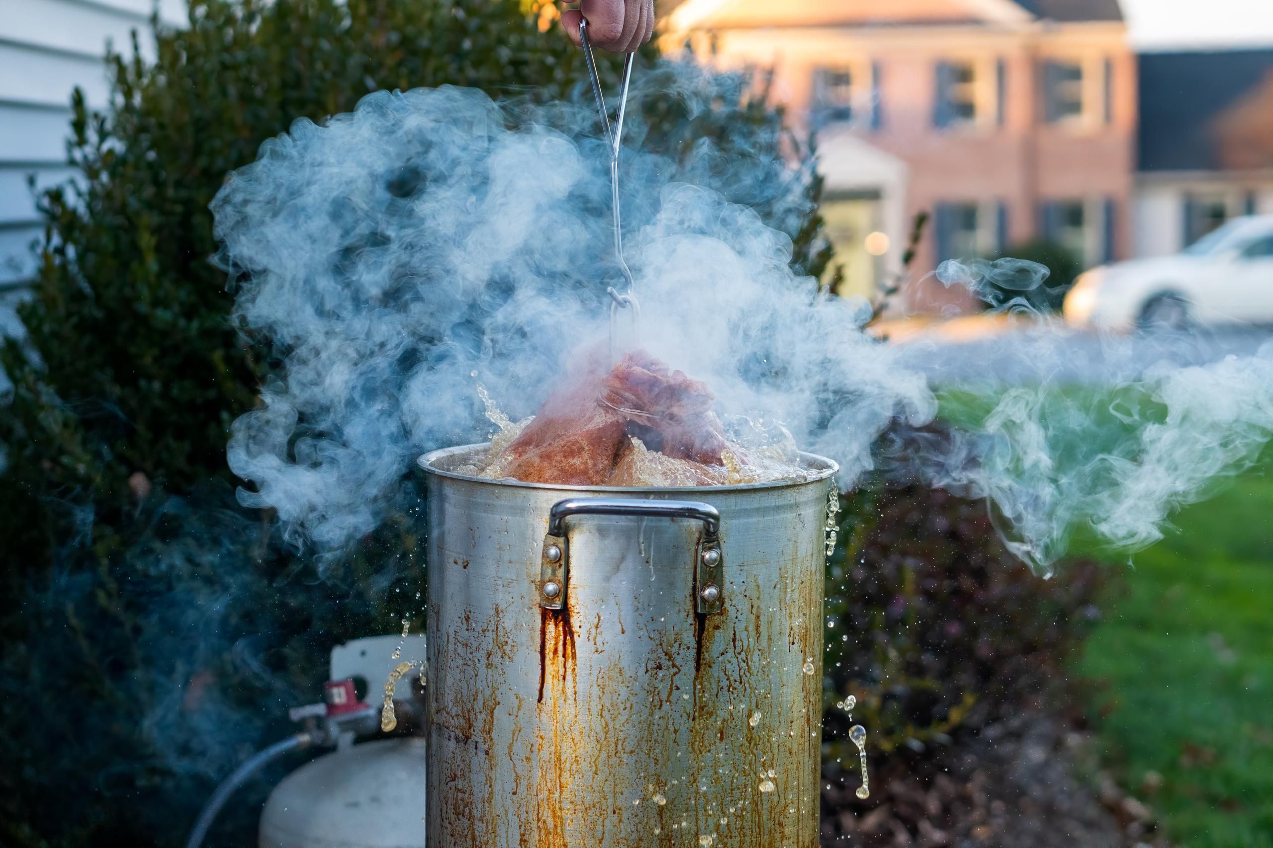 PSA: Fire Simulation Shows Real Dangers of Turkey Frying