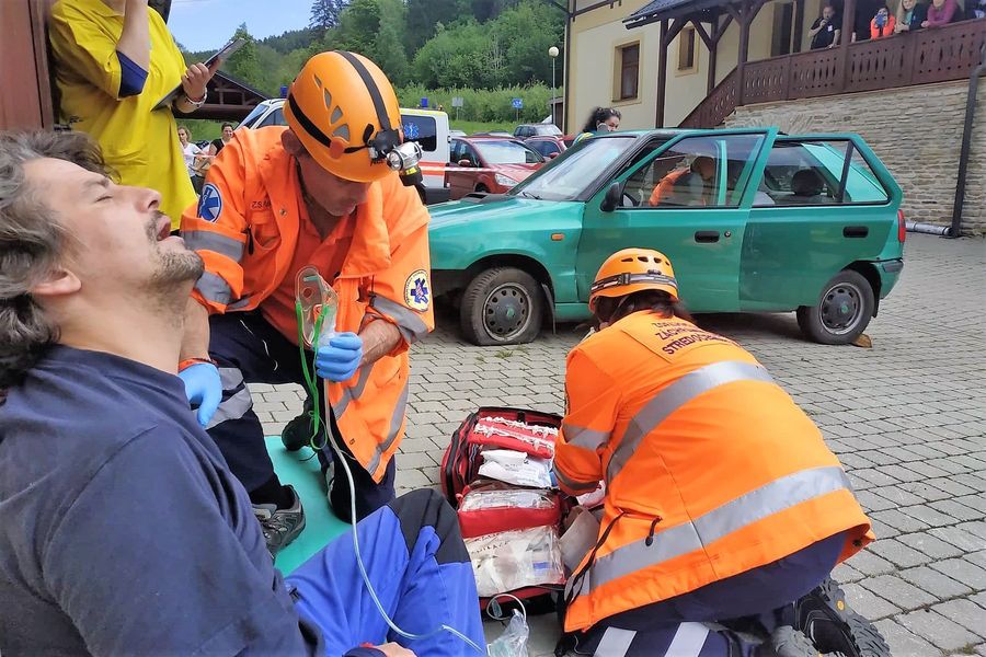 Prior Participation in Medical Simulation Linked to Improved EMS Team Performance